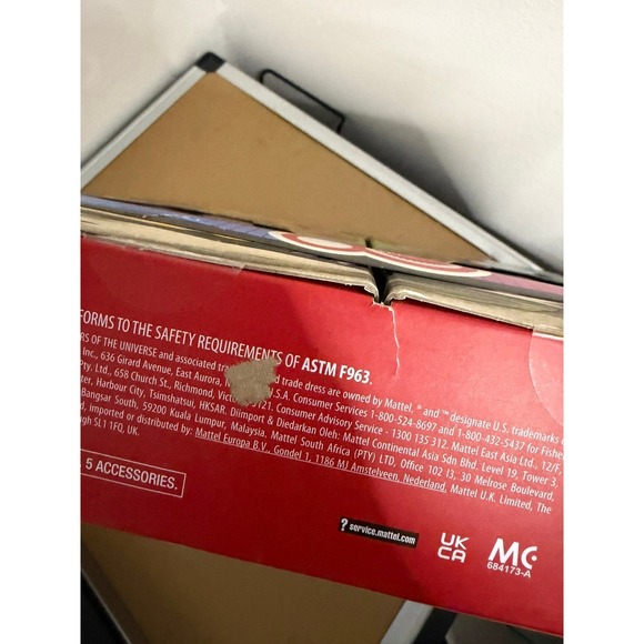 Mattel Masters of the Universe 80th Anniversary He-Man vs Skeletor - Picture 3 of 3